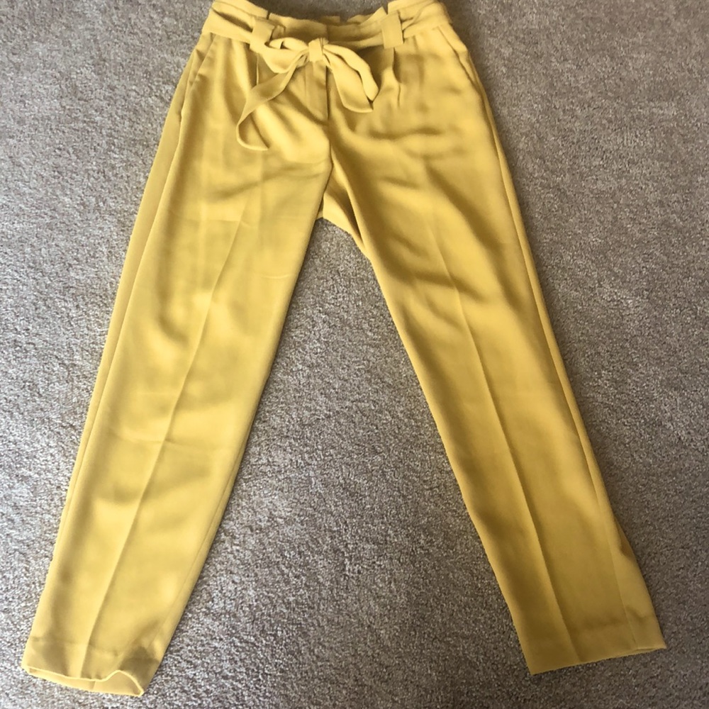 Express high rise tie front mustard yellow ankle pants, size 6R